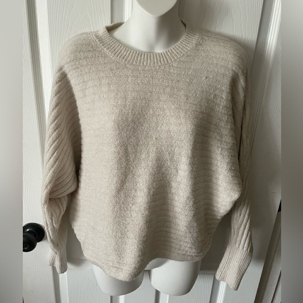 Women’s Pink Rose Ribbed Knit Sweater Cream Color Size S